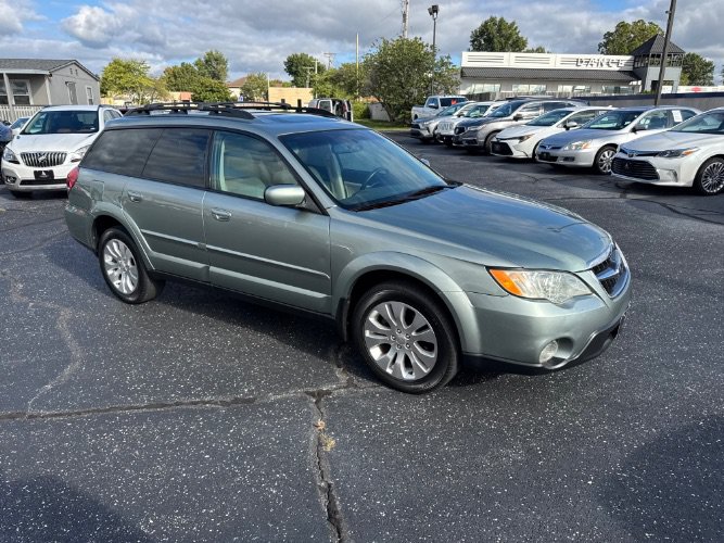 Used 2009 Subaru Outback 2.5i Limited w/ Popular Equipment Group 2B AWD/4WD image 10
