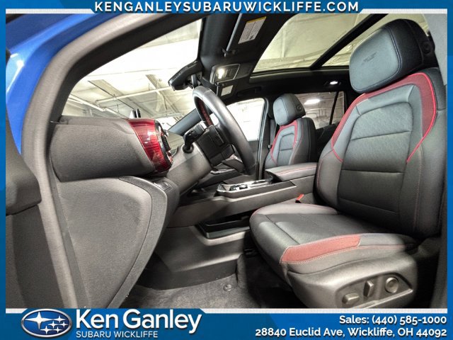 Used 2025 Chevrolet Equinox RS w/ Safety and Technology Package FWD image 9