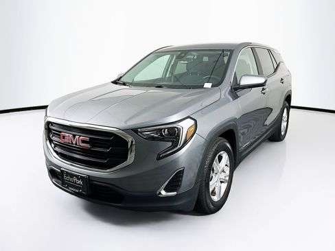 Used 2021 GMC Terrain SLE image 3