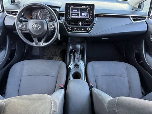 Used 2021 Toyota Corolla LE image 10