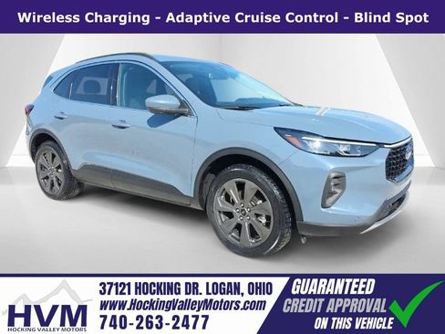 Used 2024 Ford Escape Platinum AWD/4WD image 1