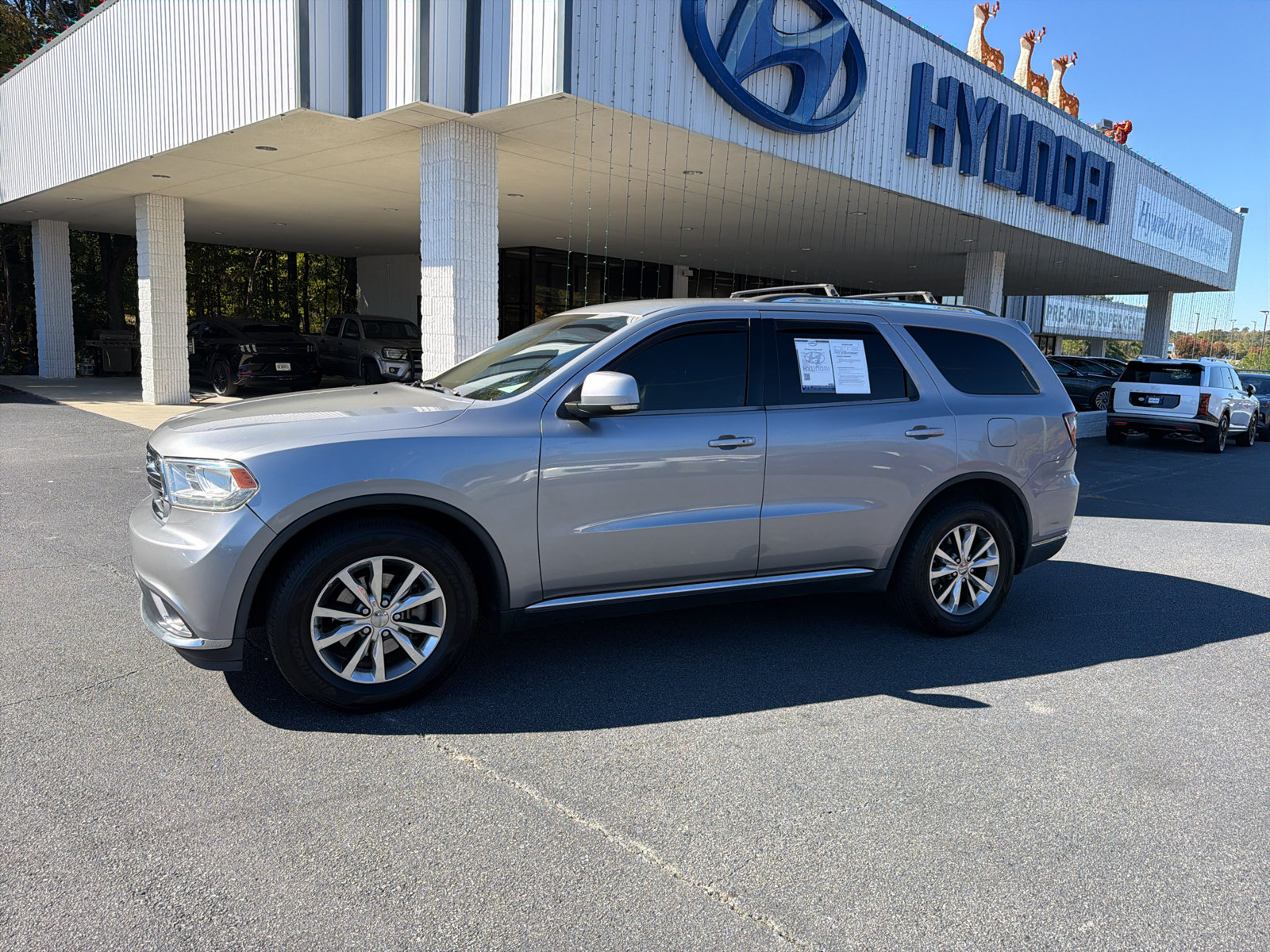 Used 2015 Dodge Durango Limited w/ Nav & Power Liftgate Group RWD image 3