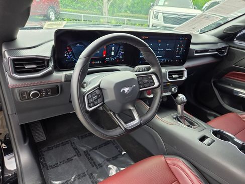 Used 2025 Ford Mustang Premium RWD image 21
