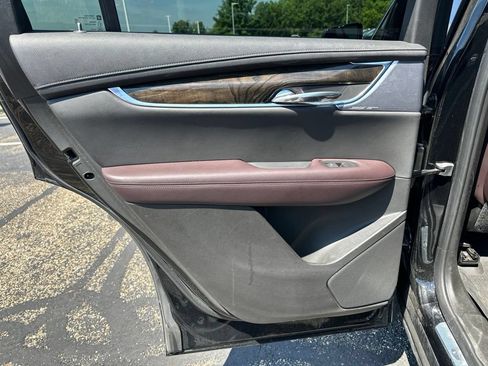Used 2021 Cadillac XT6 Premium Luxury AWD/4WD image 39
