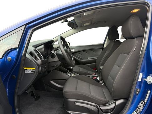 Used 2017 Kia Forte LX FWD image 10