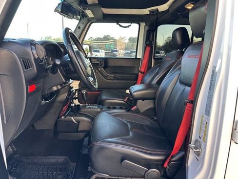 Used 2018 Jeep Wrangler Unlimited Rubicon image 9