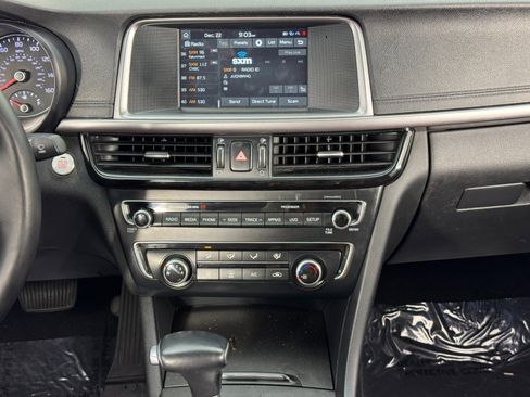 Used 2017 Kia Optima LX w/ Value Package image 22