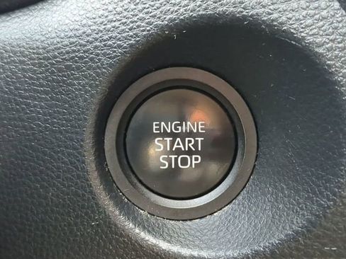 Used 2024 Toyota Corolla Cross LE image 25