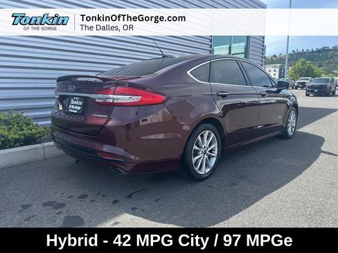 Used 2017 Ford Fusion Energi Titanium FWD image 3