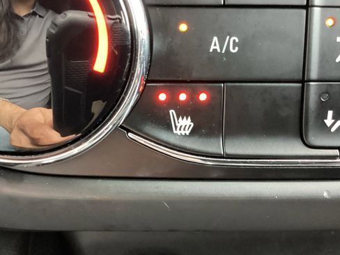 Used 2022 Chevrolet TrailBlazer RS FWD image 25