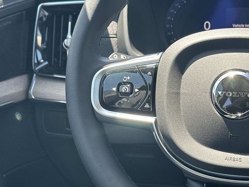 New 2026 Volvo XC90 B5 Plus AWD/4WD image 8