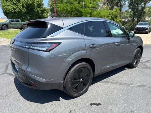 Used 2025 Nissan Murano SV AWD/4WD image 3