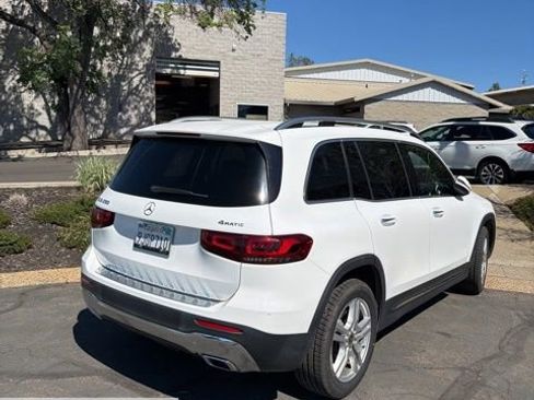Used 2022 Mercedes-Benz GLB 250 GLB 250 image 4