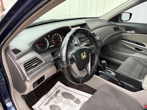 Used 2009 Honda Accord EX image 9