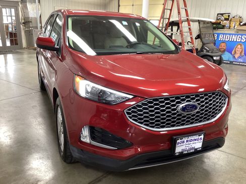 Used 2023 Ford Edge SEL w/ Convenience Package AWD/4WD image 9