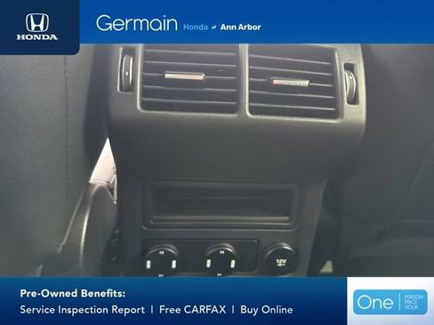 Used 2019 Jaguar F-PACE Premium AWD/4WD image 16