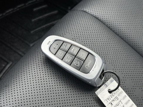 Certified 2022 Hyundai Ioniq 5 Limited w/ Cargo Package image 27