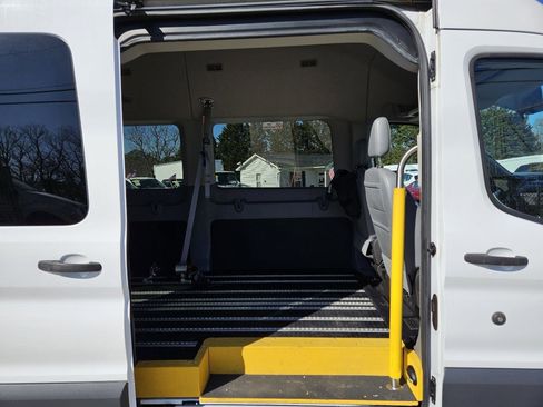 Used 2018 Ford Transit 350 XL image 26