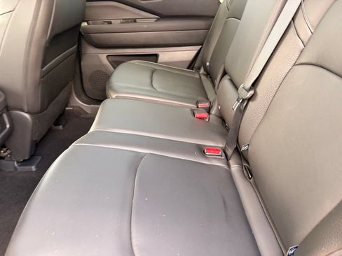 Certified 2025 Nissan Pathfinder SL FWD image 16