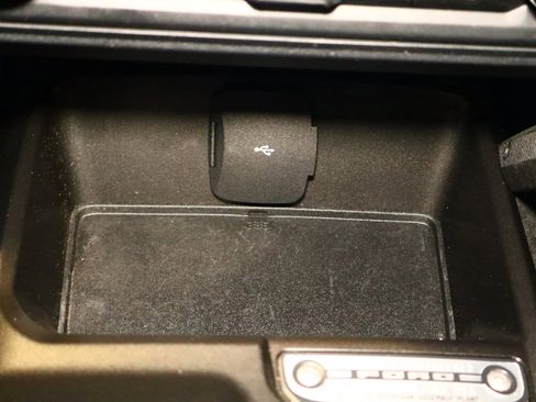 Used 2023 Ford Bronco Everglades image 26