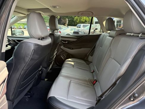 Used 2025 Subaru Outback Limited AWD/4WD image 29