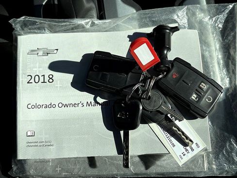 Used 2018 Chevrolet Colorado LT w/ Luxury Package, Chrome image 30