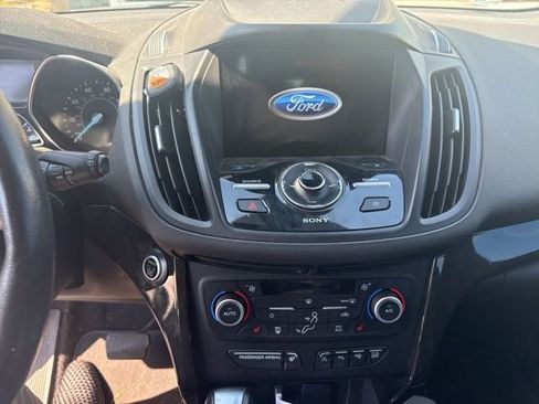 Used 2019 Ford Escape Titanium image 14
