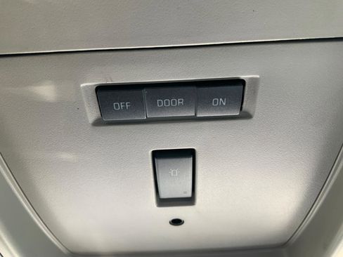 Used 2015 Chevrolet Silverado 2500 LTZ w/ LTZ Plus Package image 27