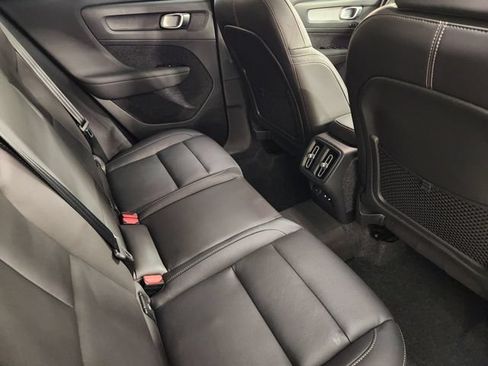 Certified 2026 Volvo XC40 B5 Plus AWD/4WD image 30