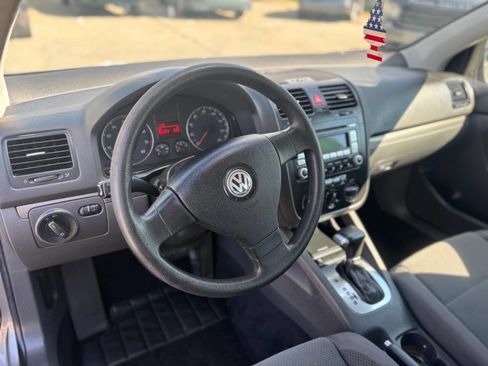 Used 2007 Volkswagen Rabbit 4-Door image 11