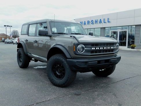 New 2025 Ford Bronco 4-Door AWD/4WD image 2