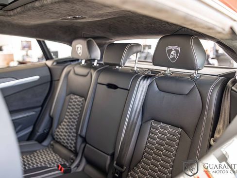 Used 2020 Lamborghini Urus image 31