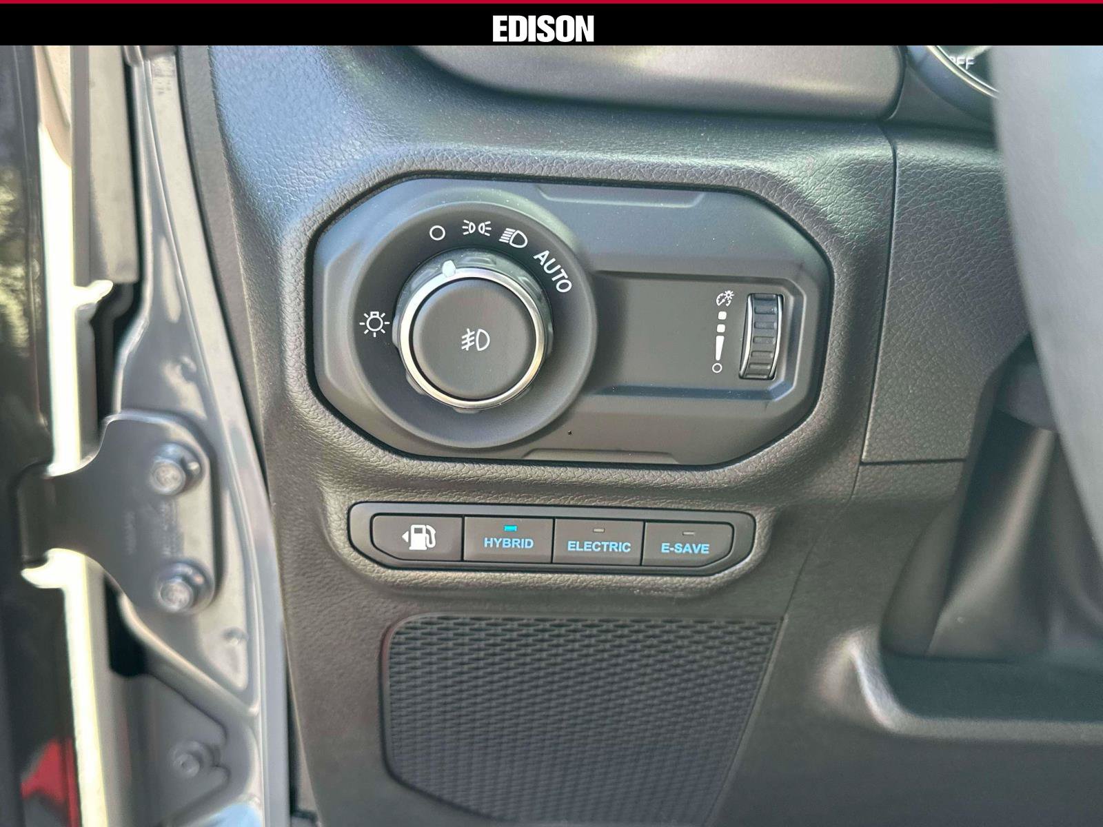 Used 2023 Jeep Wrangler Unlimited AWD/4WD image 18