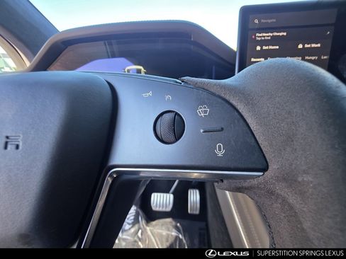 Used 2022 Tesla Model X Plaid image 23