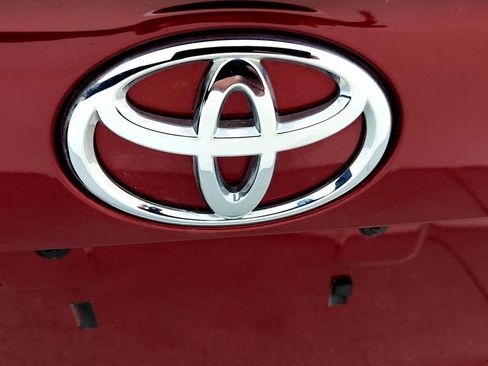 Certified 2022 Toyota RAV4 XLE w/ Convenience Package AWD/4WD image 21