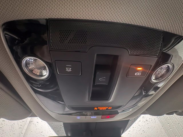 Used 2023 Kia Sorento S w/ Panoramic Sunroof Package AWD/4WD image 32