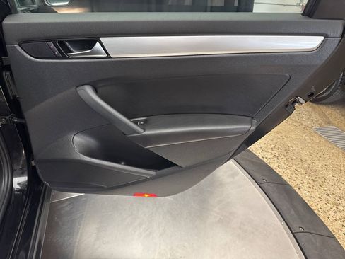 Used 2012 Volkswagen Passat 2.5 SE FWD image 21
