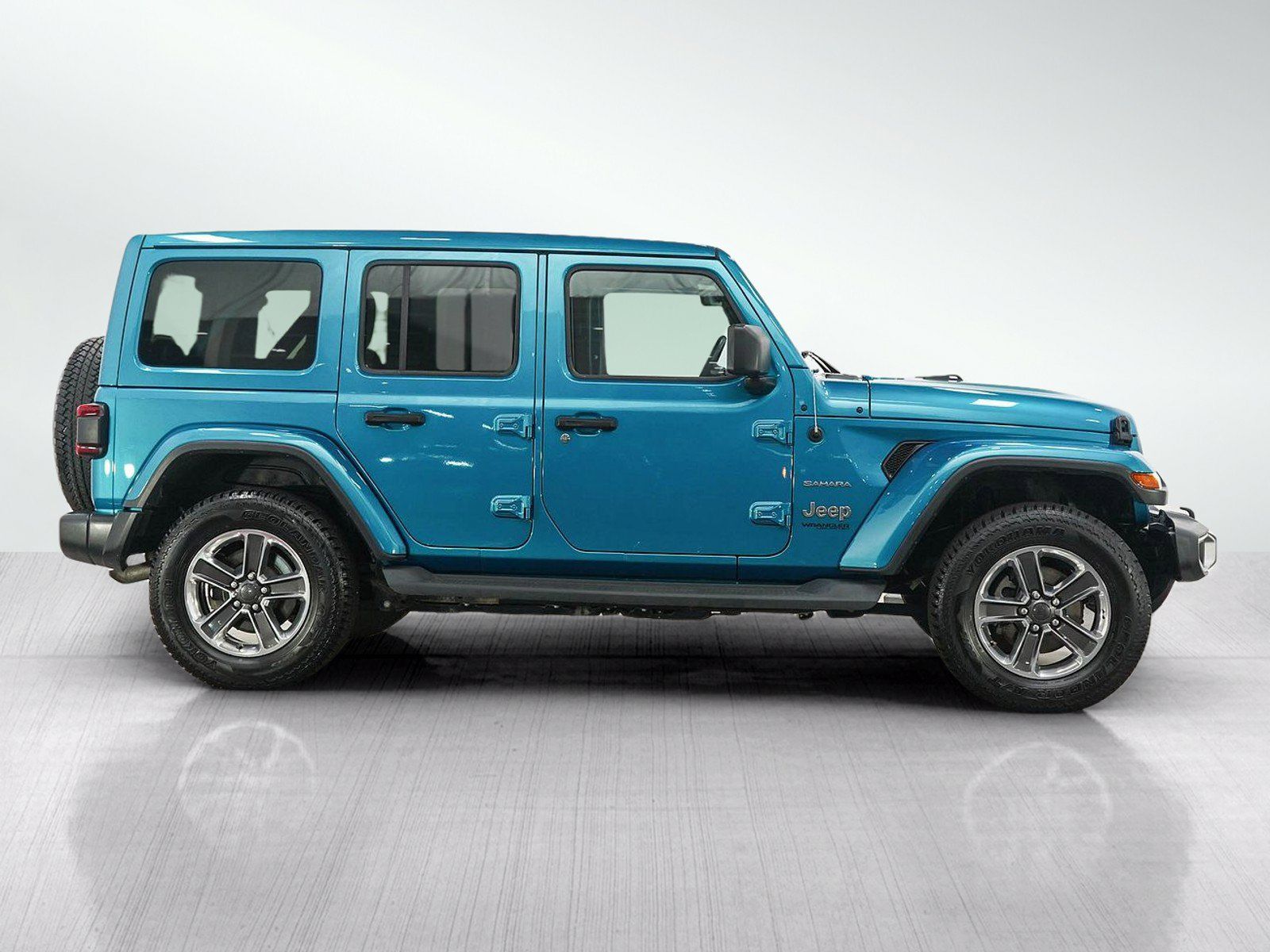 Used 2020 Jeep Wrangler Unlimited Sahara AWD/4WD image 6