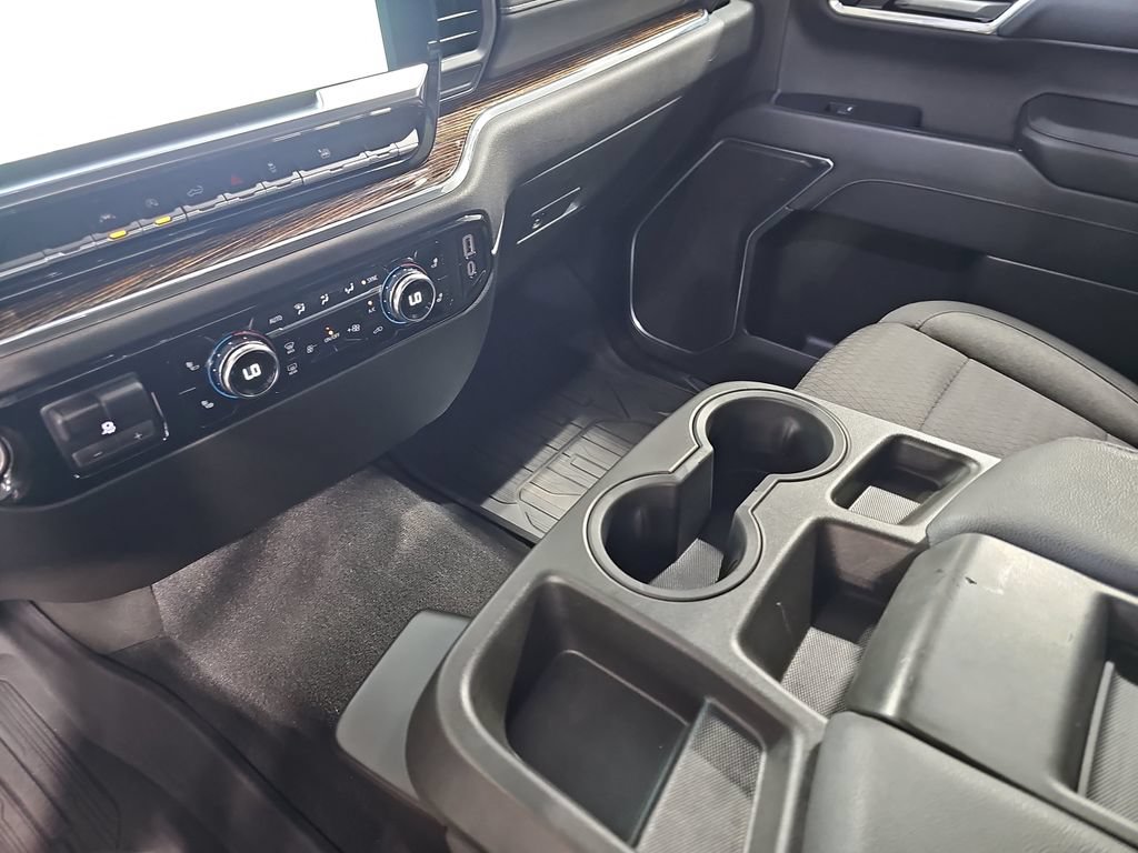Used 2023 GMC Sierra 1500 SLE AWD/4WD image 25