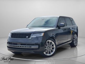 Used 2025 Land Rover Range Rover SE video 1