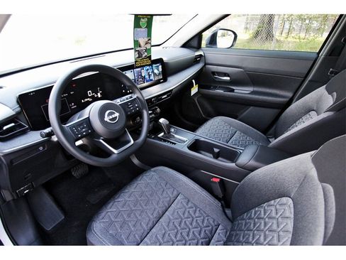 New 2026 Nissan Kicks SV w/ Charging Package image 12