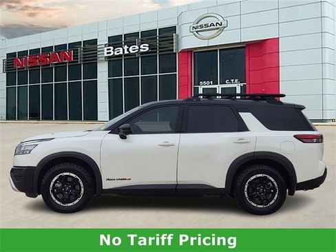 Certified 2024 Nissan Pathfinder Rock Creek image 3