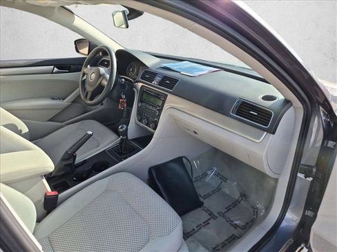 Used 2014 Volkswagen Passat 1.8T S FWD image 20