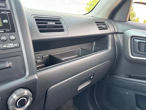 Used 2010 Honda Ridgeline RTS image 24