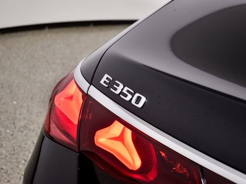 Certified 2025 Mercedes-Benz E 350 Sedan w/ Winter Package image 15