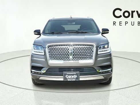 Used 2021 Lincoln Navigator Reserve AWD/4WD image 2