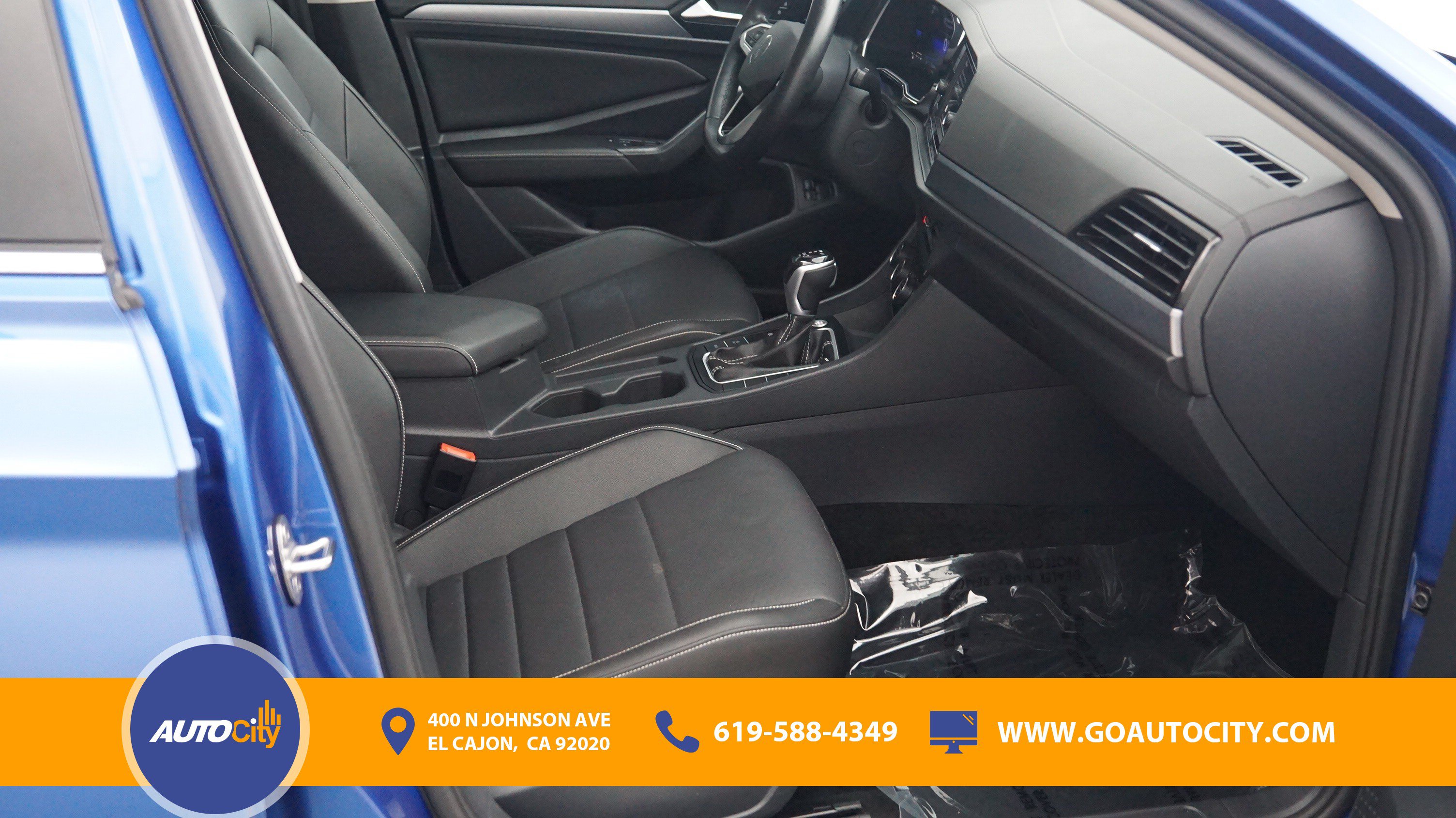 Used 2024 Volkswagen Jetta SE FWD image 8
