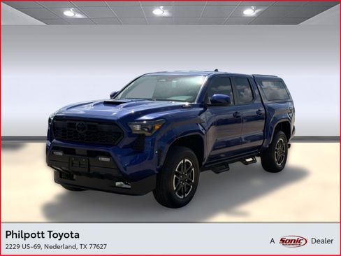 Used 2025 Toyota Tacoma TRD Sport AWD/4WD image 1