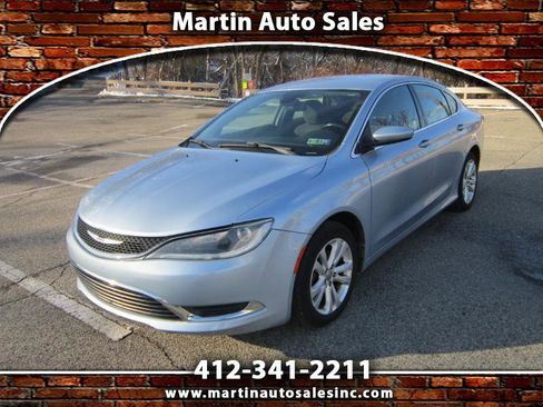 Used 2015 Chrysler 200 Limited w/ Convenience Group image 1
