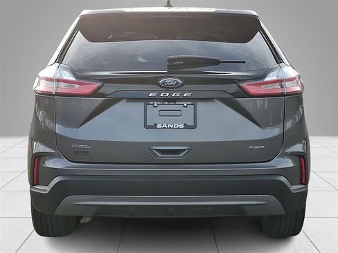 Used 2024 Ford Edge SEL image 5